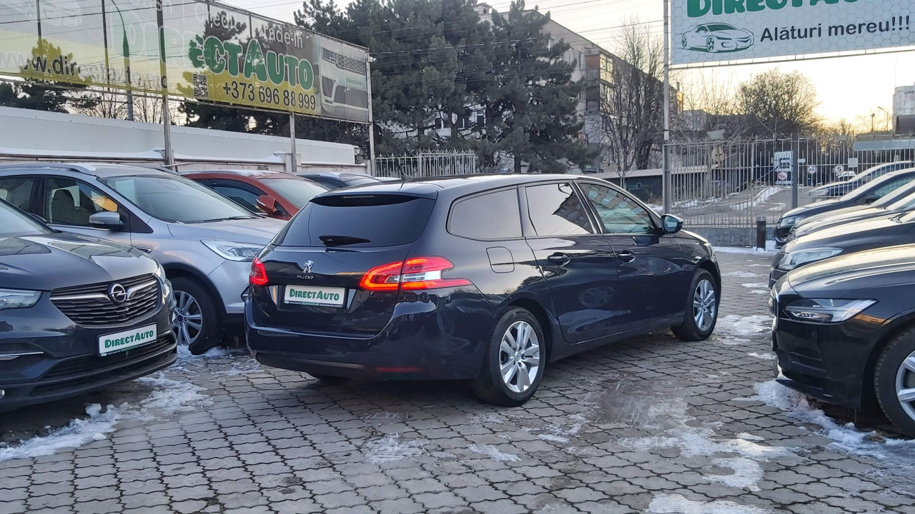 Peugeot 308 foto 2