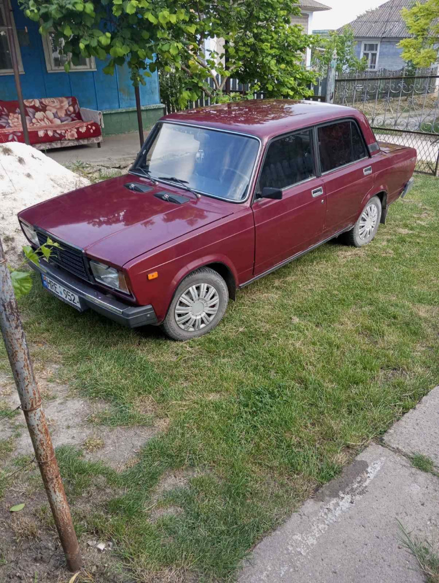 Lada / ВАЗ 2107 foto 1