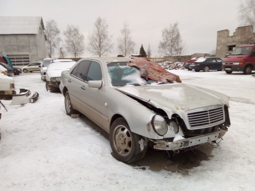 Мерседес 210 какой акб