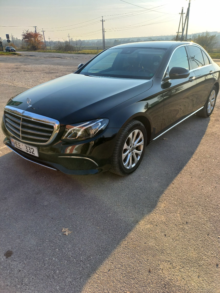 Mercedes E-Class foto 1