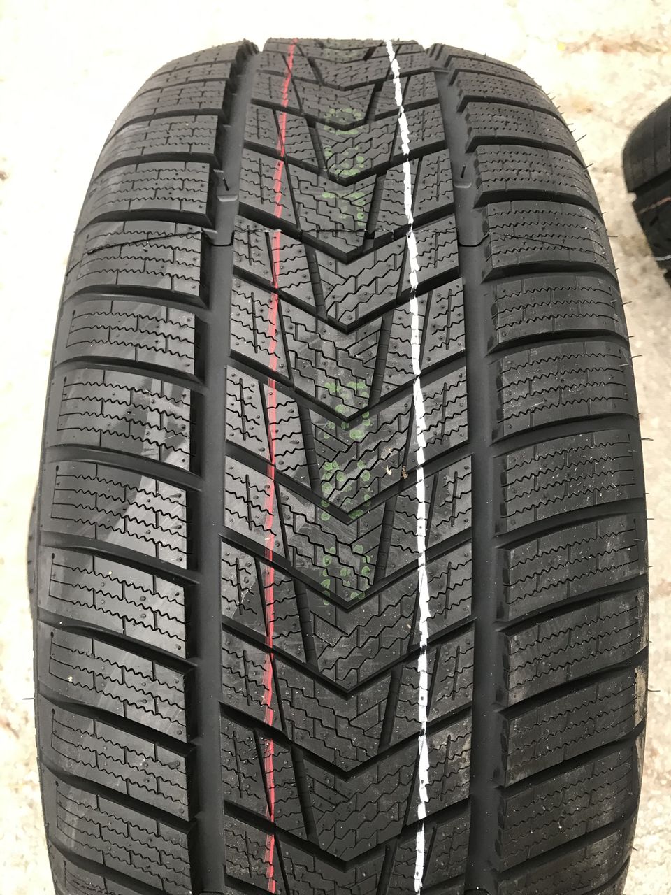 225/45 R18 Tracmax s330/ Доставка, livrare toata Moldova foto 2