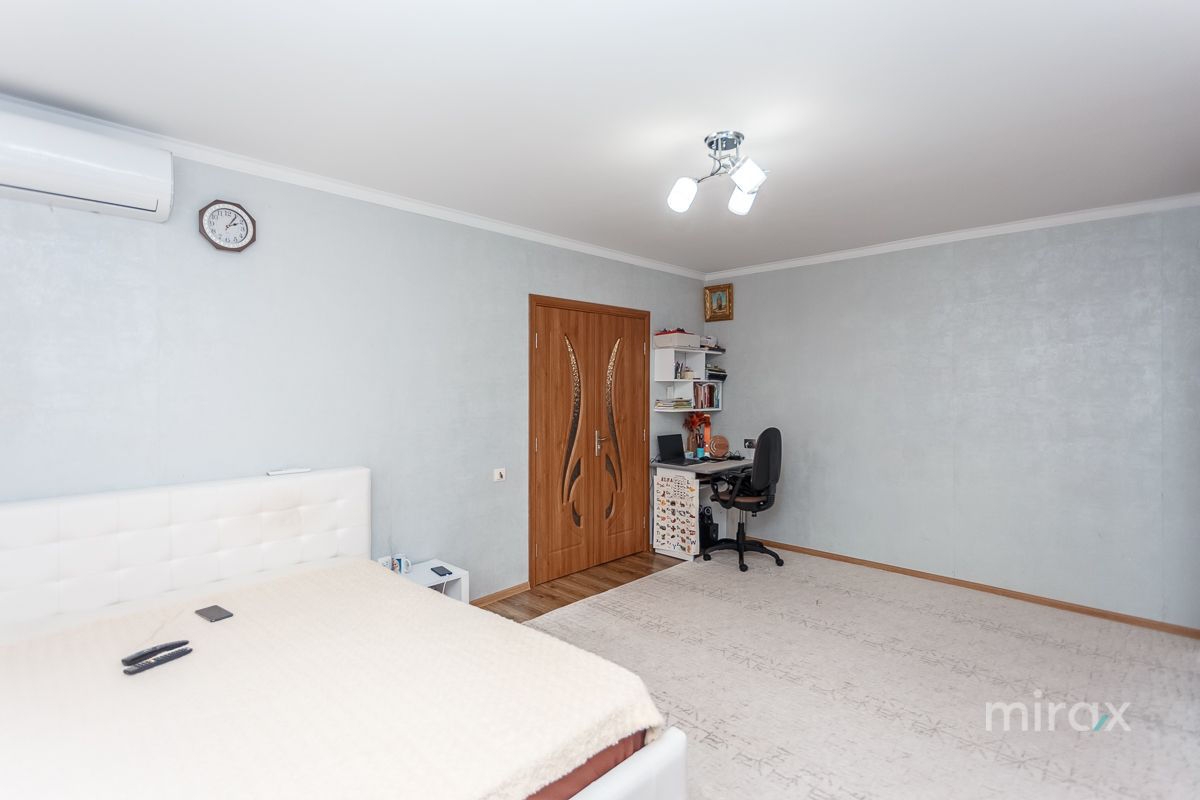 Apartament cu 1 cameră, 42 m², Buiucani, Chișinău foto 3