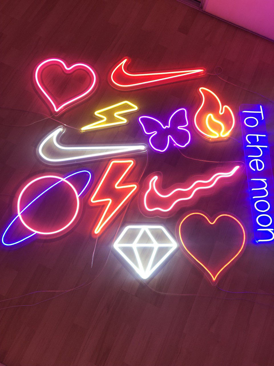 Panou decorative din neon / înscripții din neon / декоративные вывески из неона foto 1