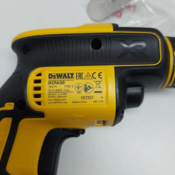 Аккумуляторный шуруповерт DeWalt DCF620N фото 2