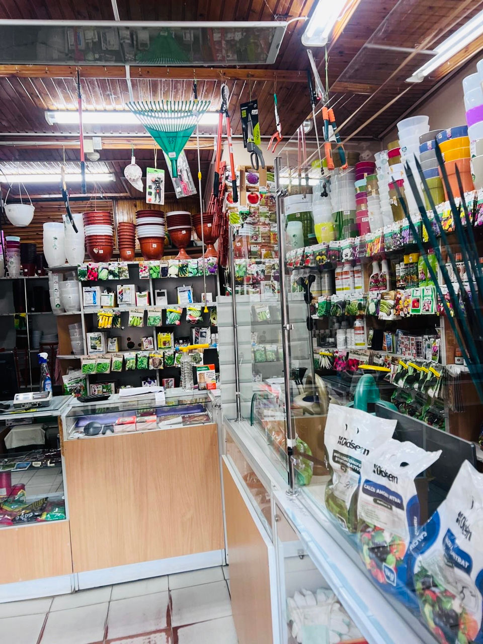 Se vinde Magazin (imobil comercial) în centrul orașului Soroca! foto 3