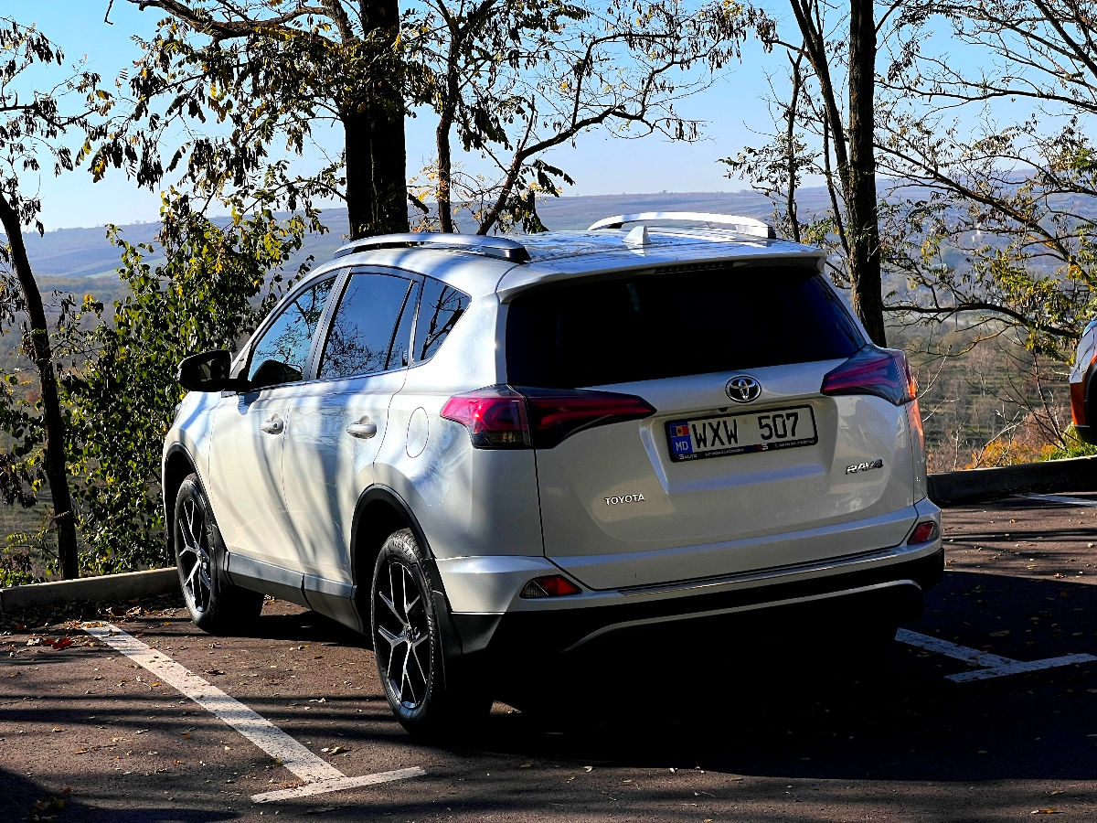 Toyota Rav 4 foto 17