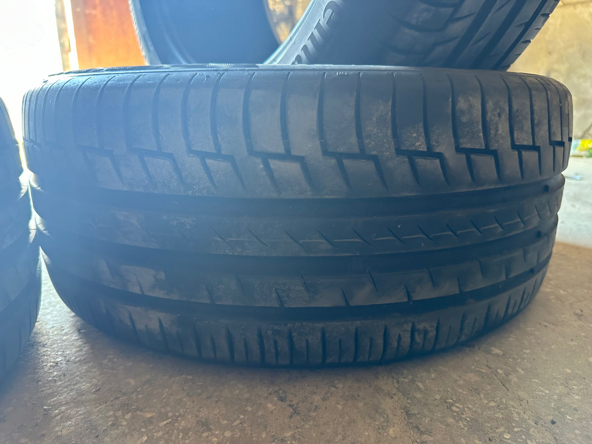 4X 235 / 45 R17 Vara foto 4