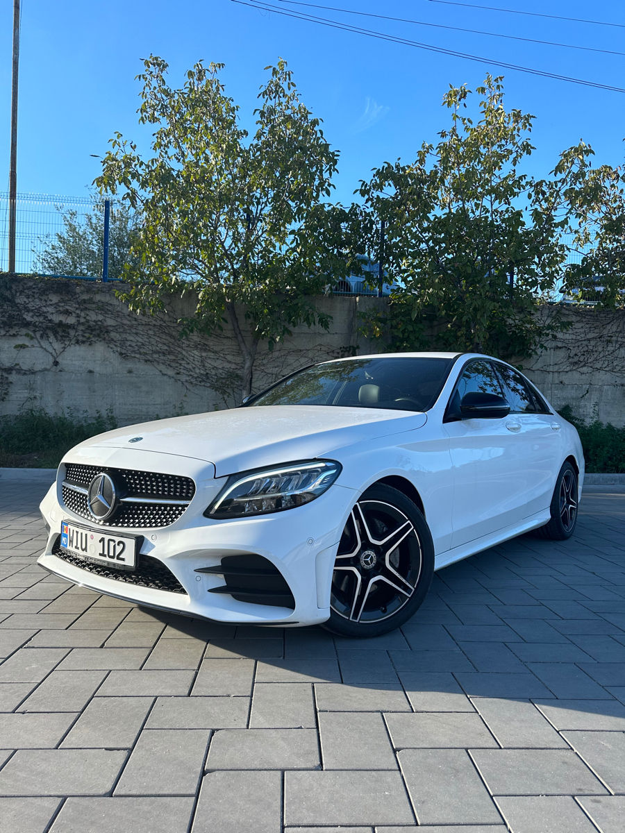 Mercedes C-Class foto 2