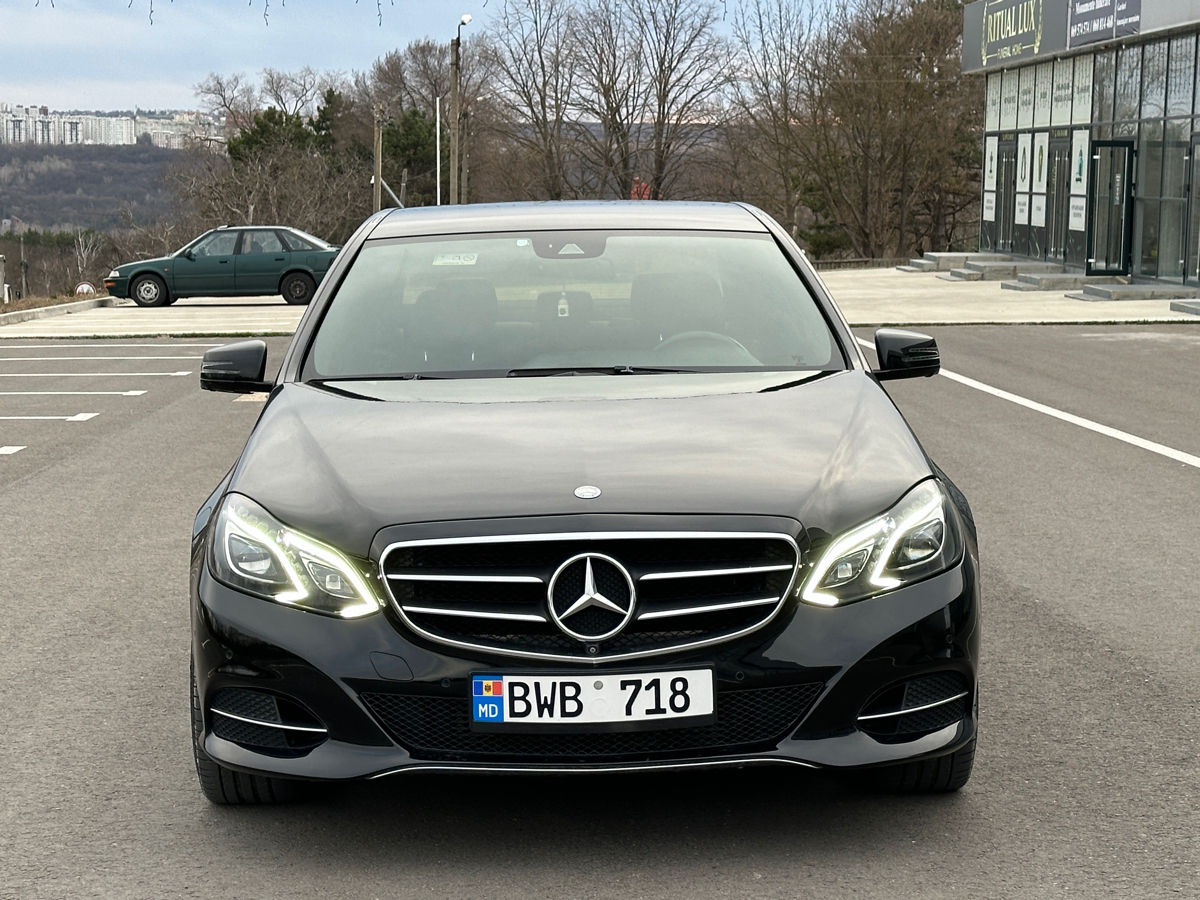 Mercedes E-Class фото 0