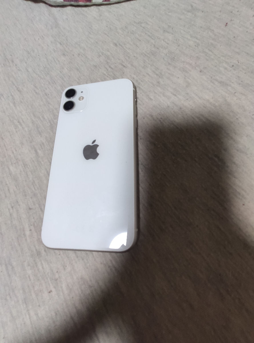 iPhone 11, 128. foto 0