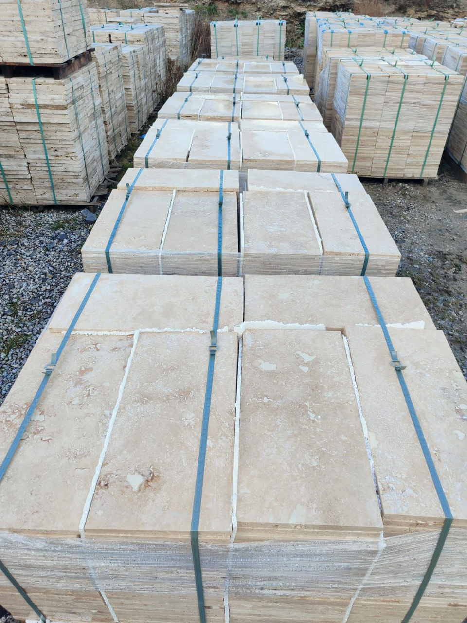 Travertin natural pavaj plăci finisare pe terasa, pavaj in curte, Noce travertin, Bej travertin foto 10