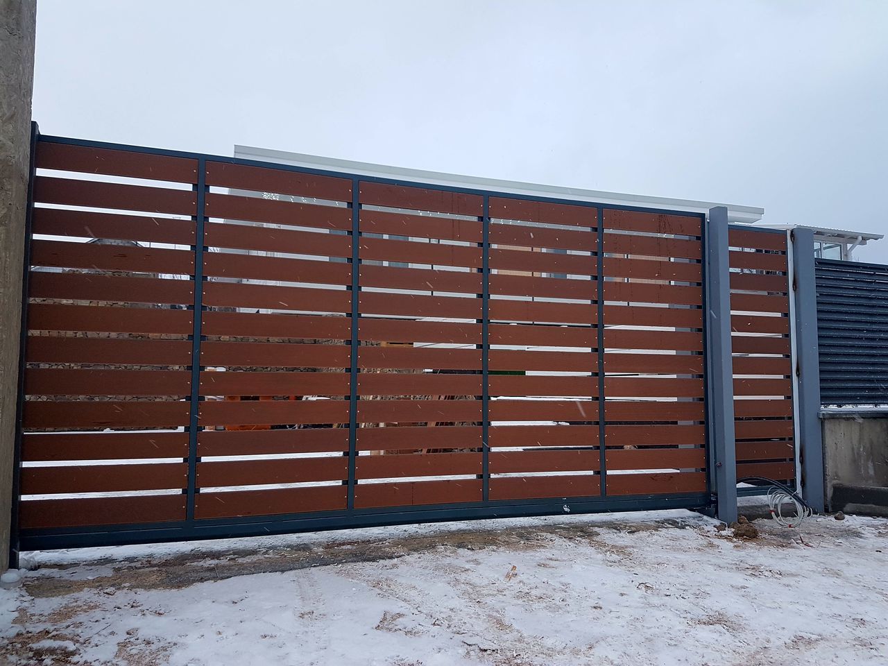 Porti, garduri, fațade, terase, balustrade din profile wpc decking (террасная доска) декинг терассна foto 18