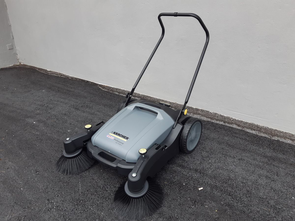 Mașină de măturat Karcher KM 70/15 - Livrare în toată Moldova! Credit 0% foto 0
