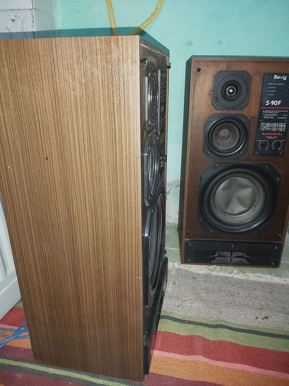 Продам колонки с90