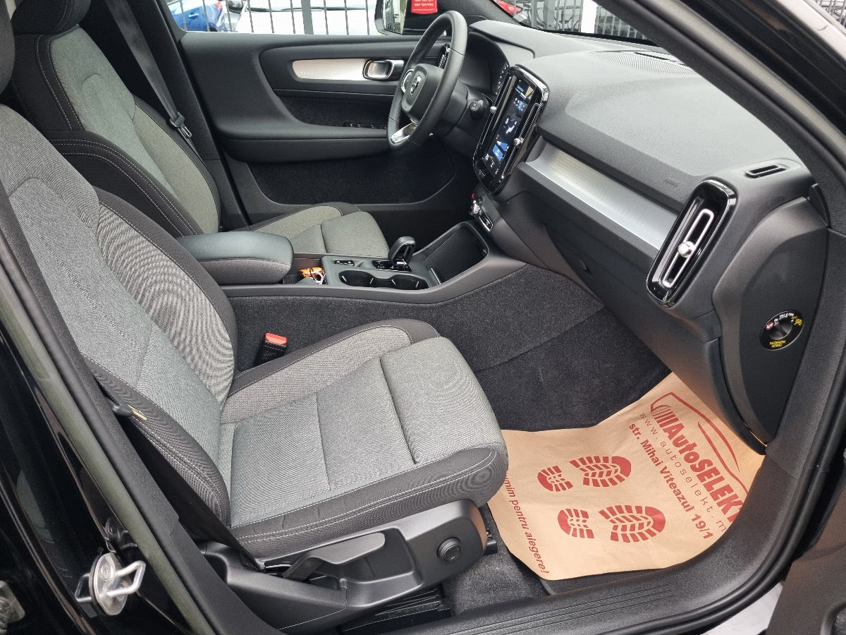 Volvo XC40 2023 photo 10
