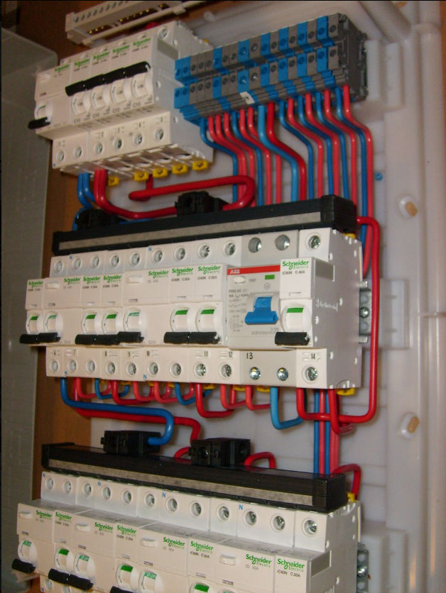 Servicii de electricitate foto 4