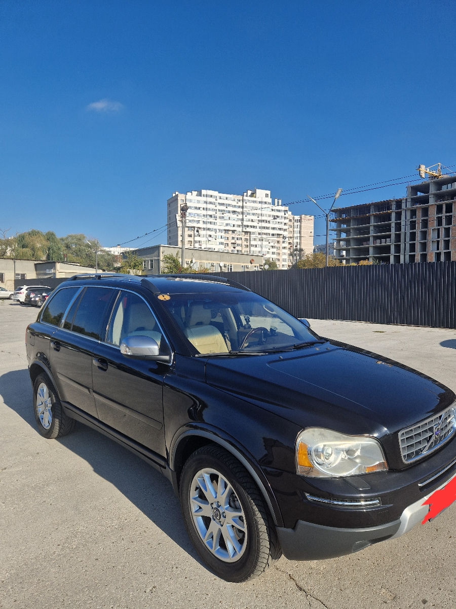 Volvo XC90 foto 0