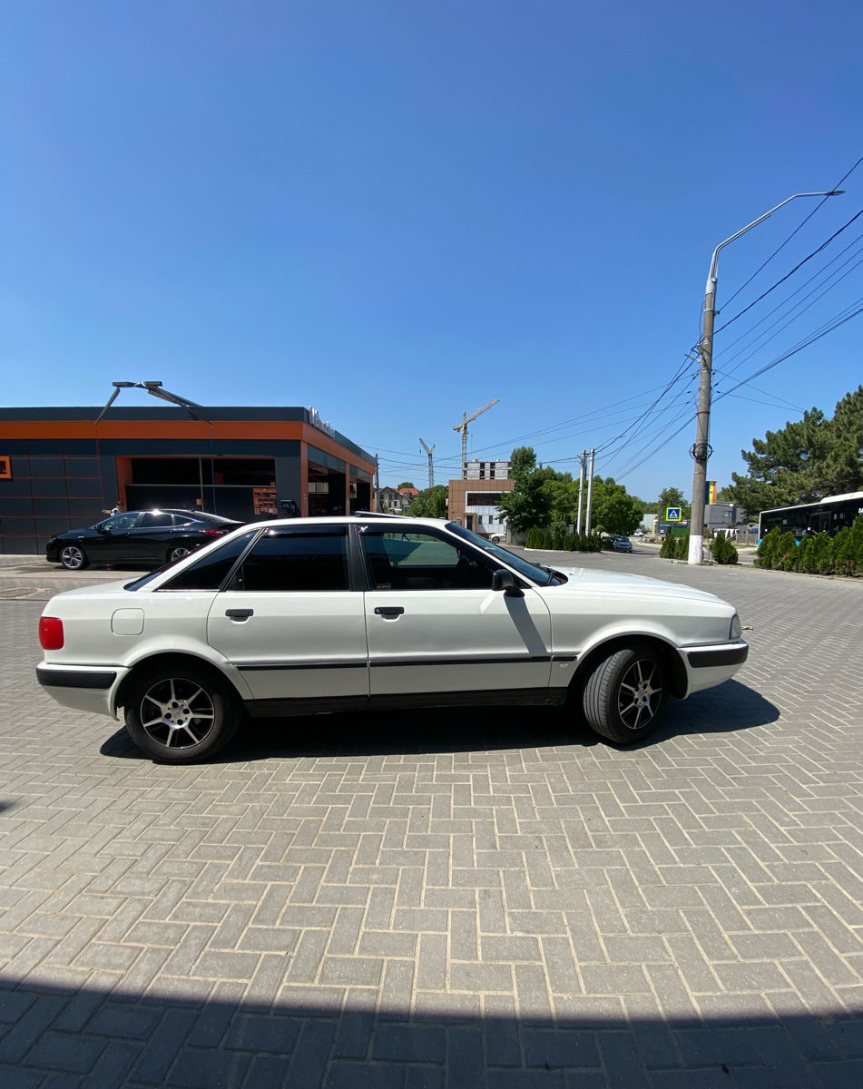 Audi 80 фото 6