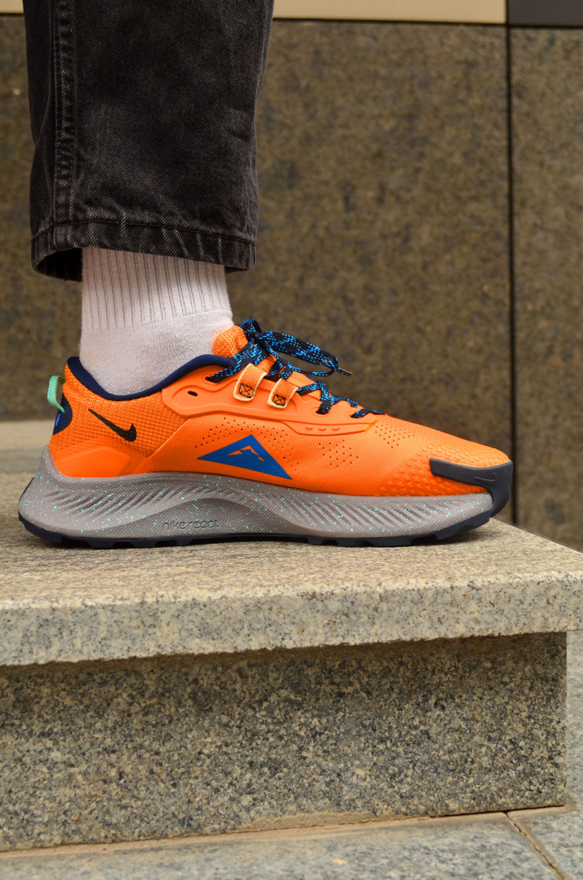 nike pegasus orange