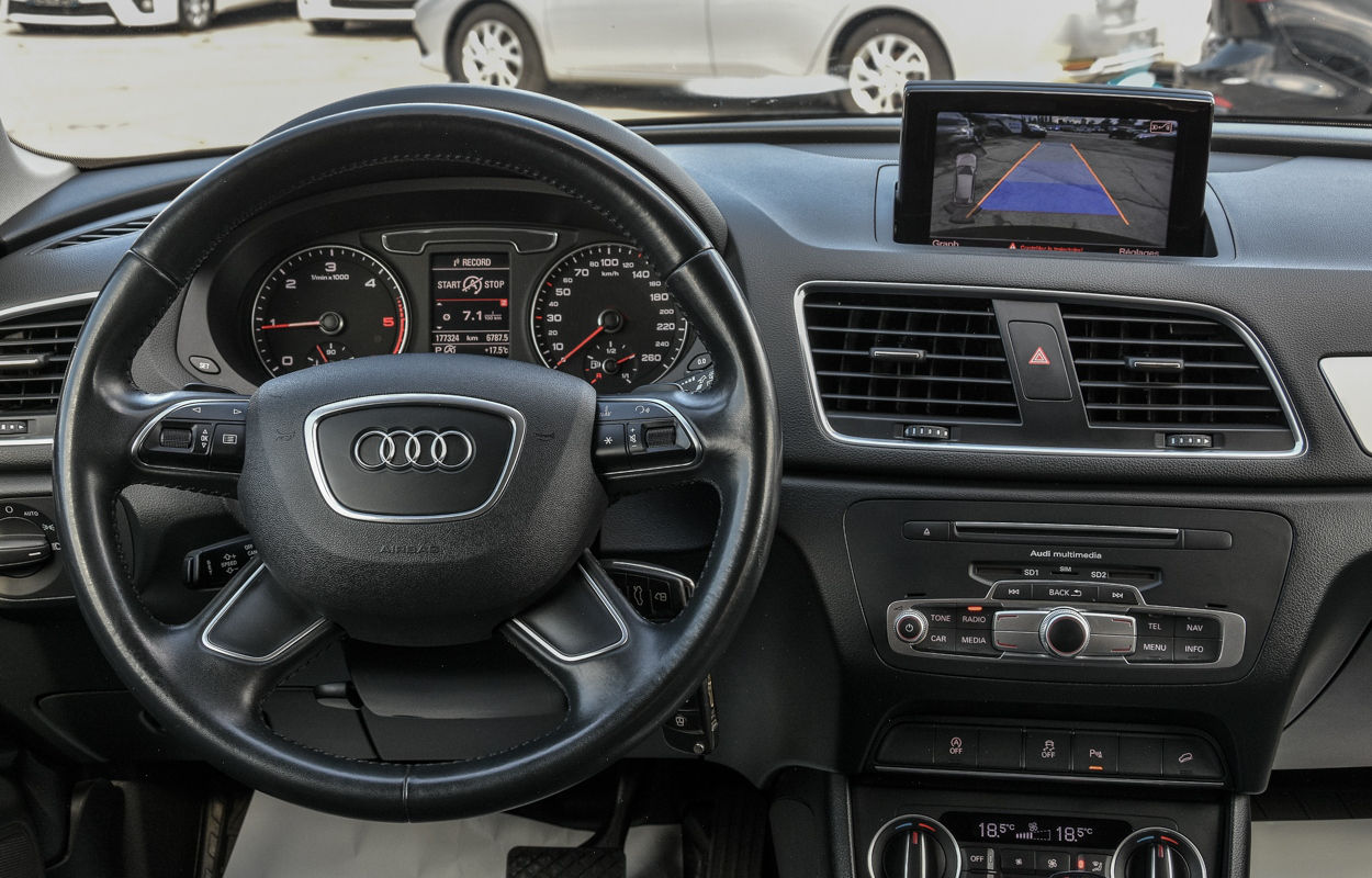 Audi Q3 фото 10