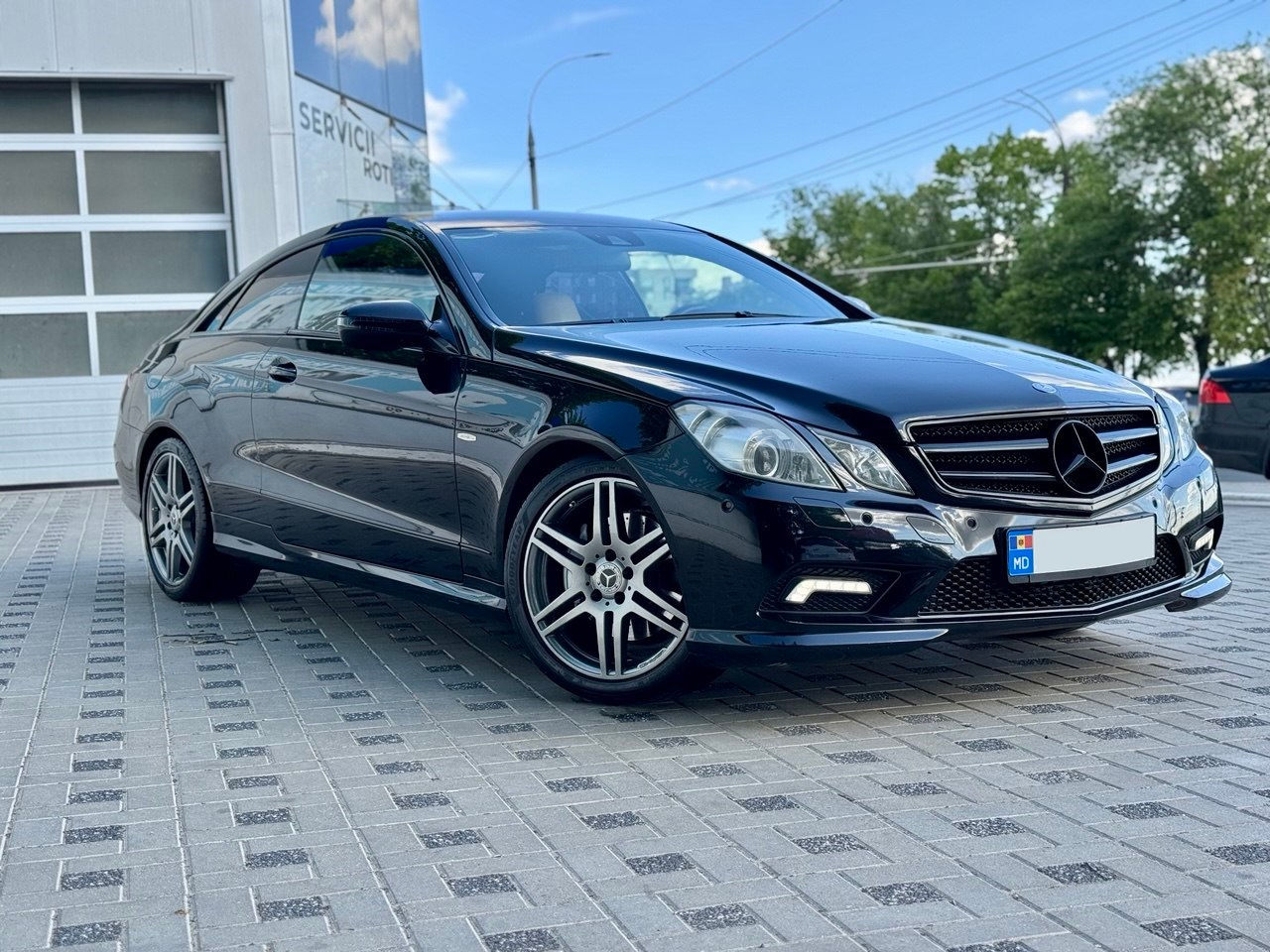 Mercedes E-Class Coupe фото 0