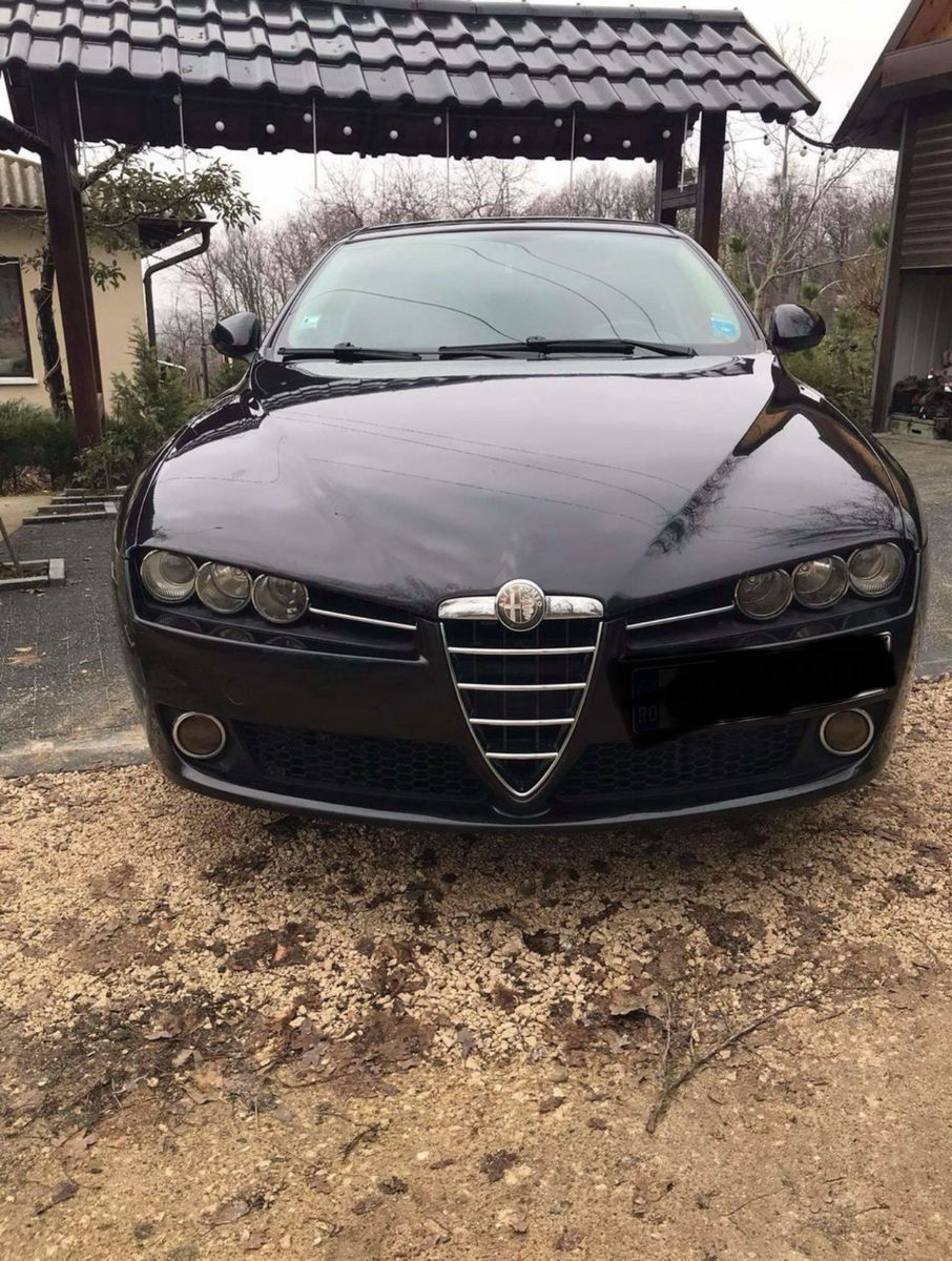 Alfa Romeo 159 фото 1