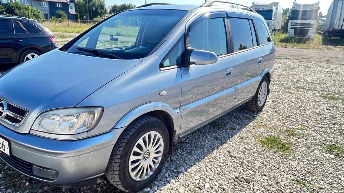 Wunderbar Mae Opel Zafira Fotos