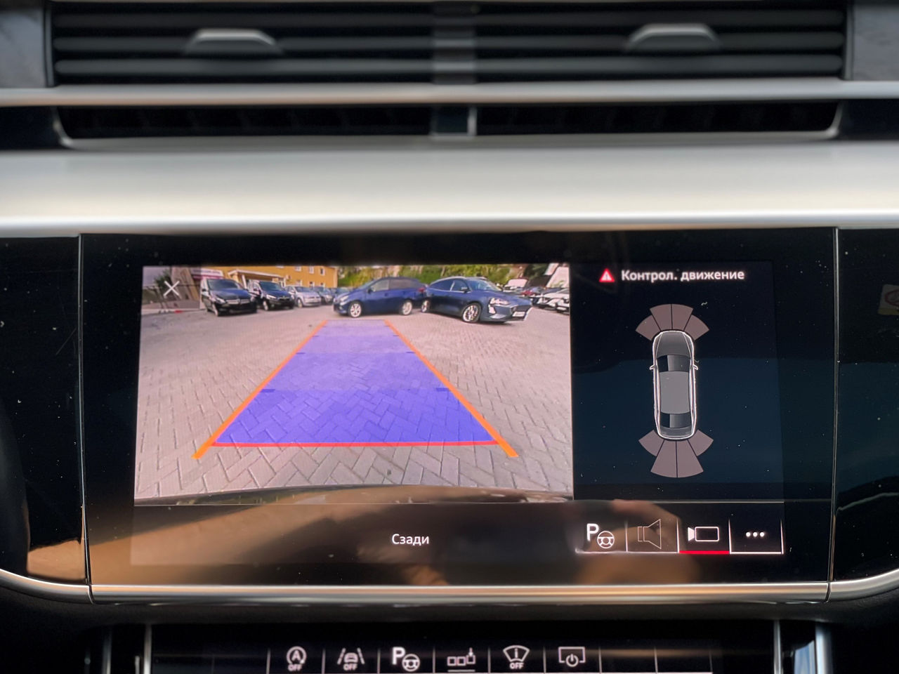 Audi A8 foto 13