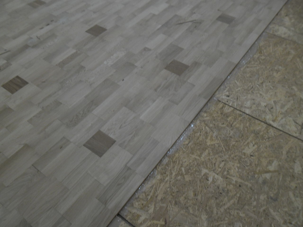 Raschetare parchet, stejar frasin venghel renovare, montare, experienta 25 ani!! foto 2