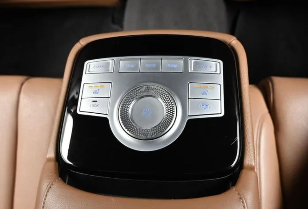 Genesis G80 foto 11
