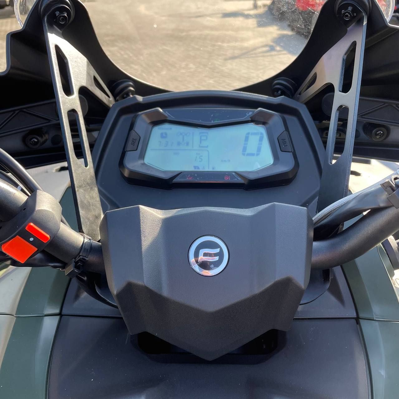 CFMOTO CFORCE 1000L Tour. foto 3