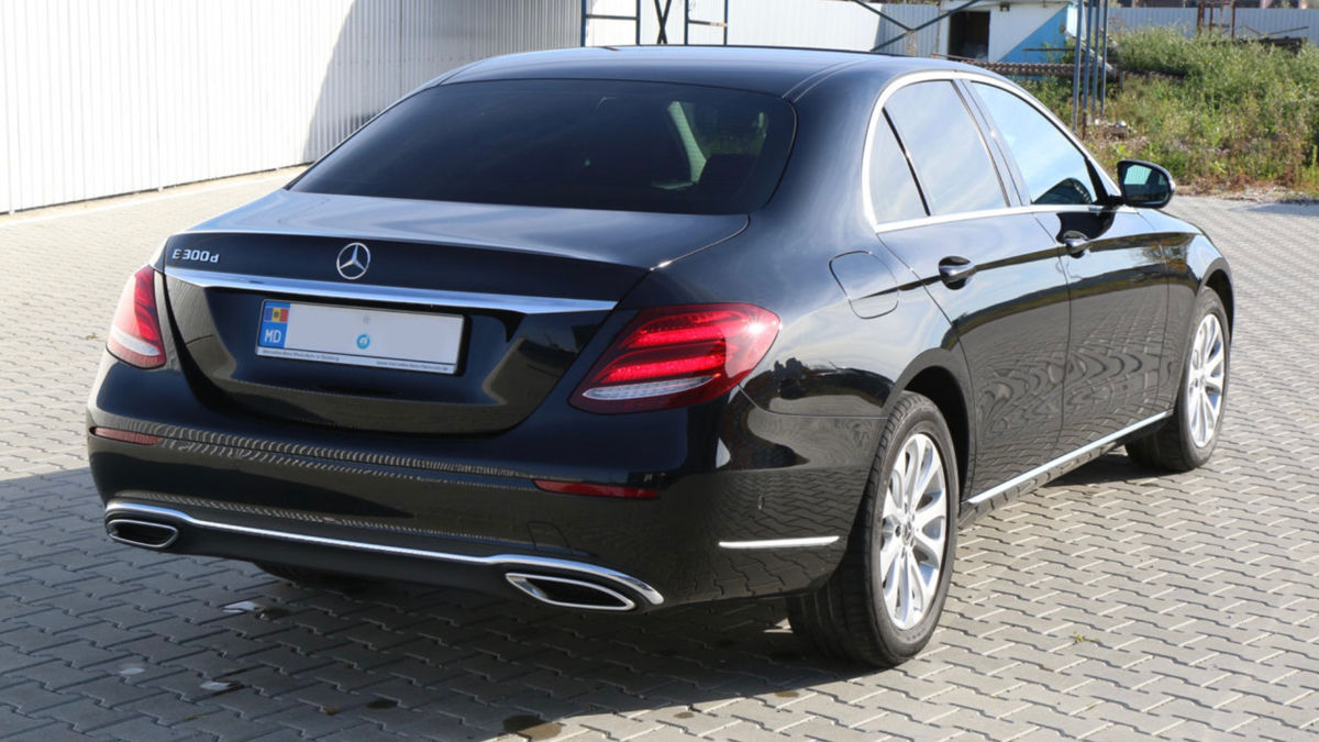 Mercedes E-Class foto 1