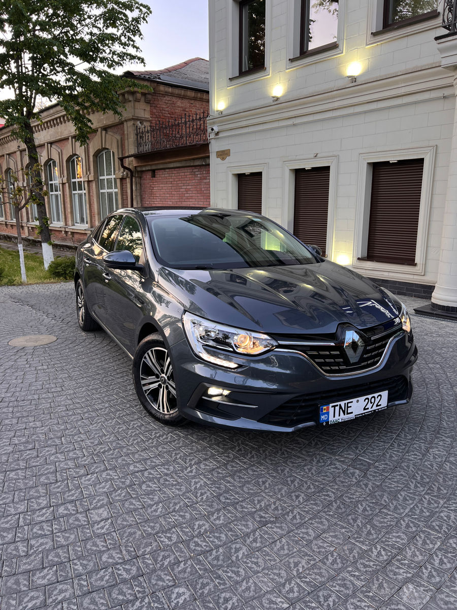 Renault Megane фото 1