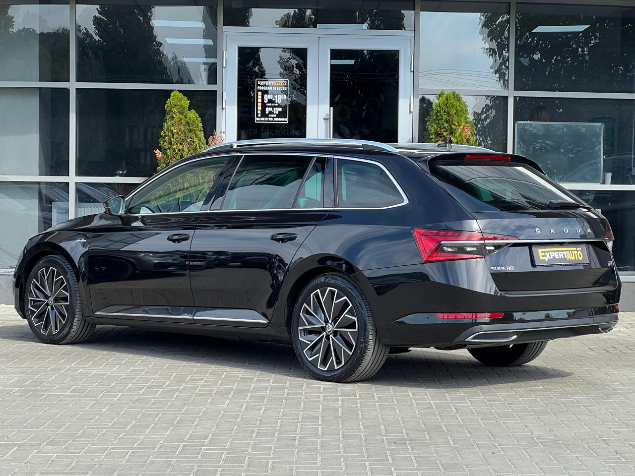 Skoda Superb — fotografia 4