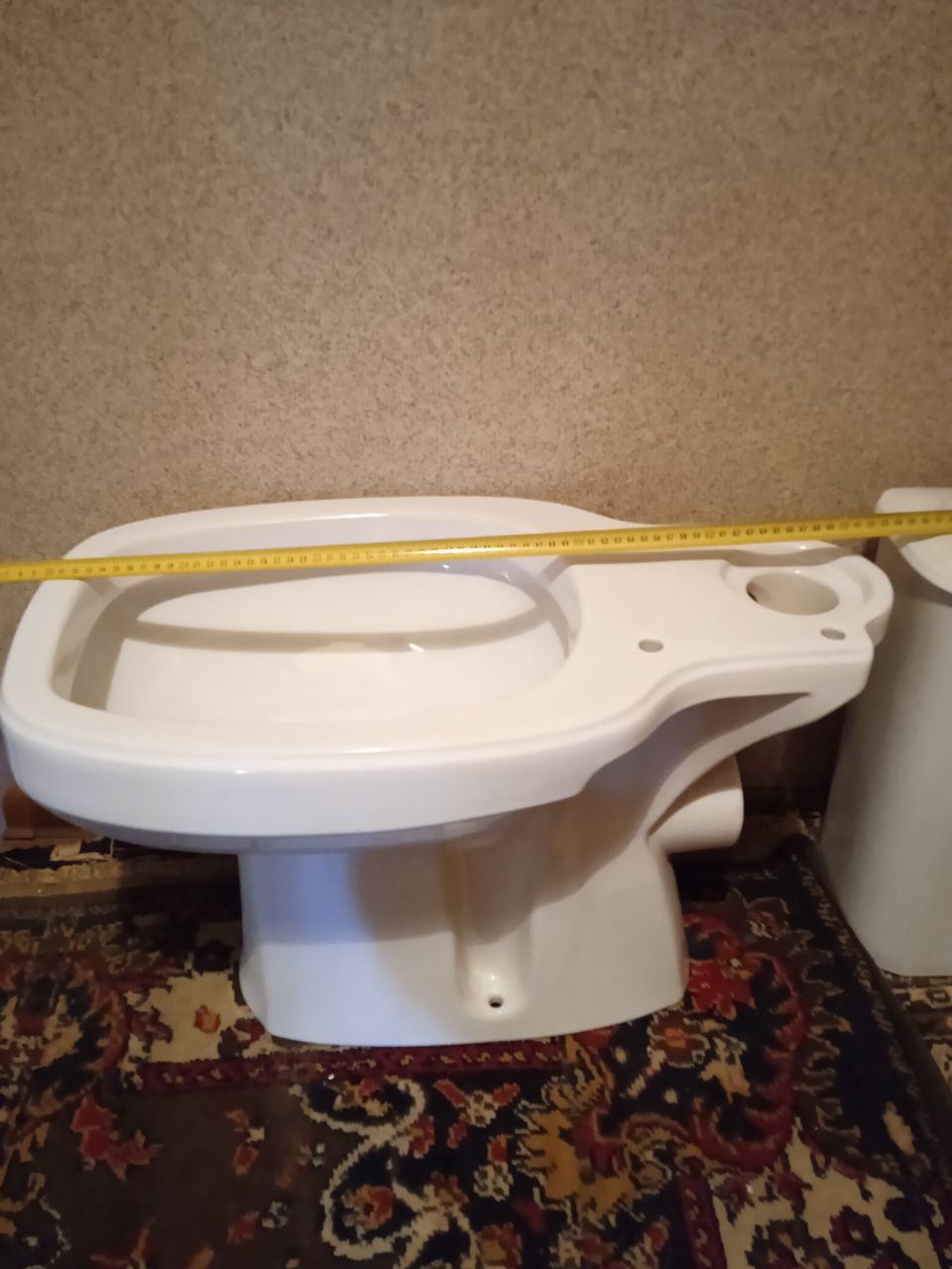 Продам новый комплект унитаза( эксклюзив)