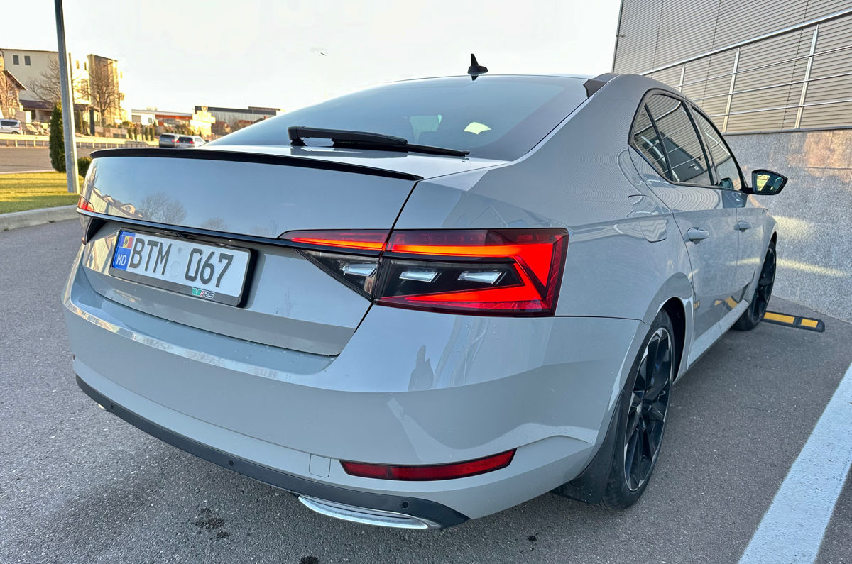 Skoda Superb foto 9