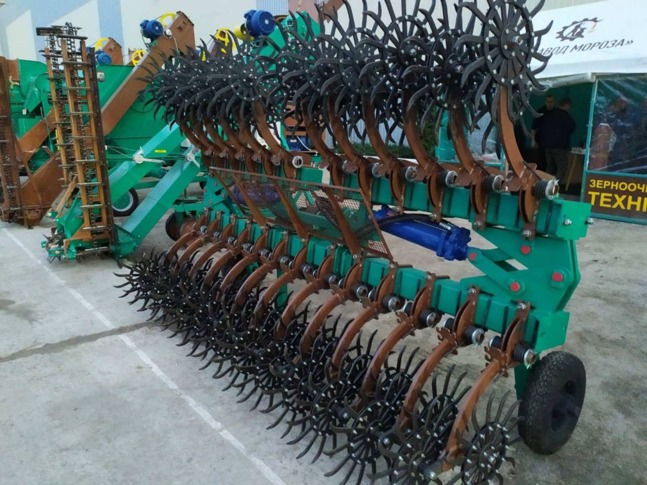 Cultivator rotativ (sapa). foto 3