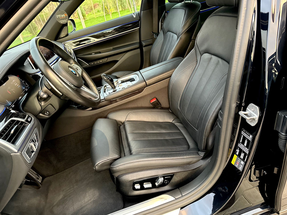 BMW 7 Series foto 7
