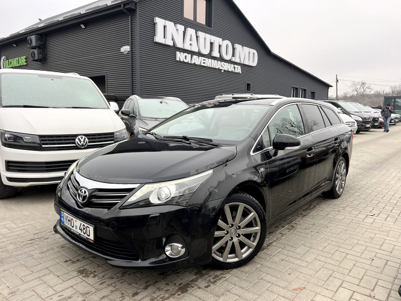 Toyota Avensis фото 0