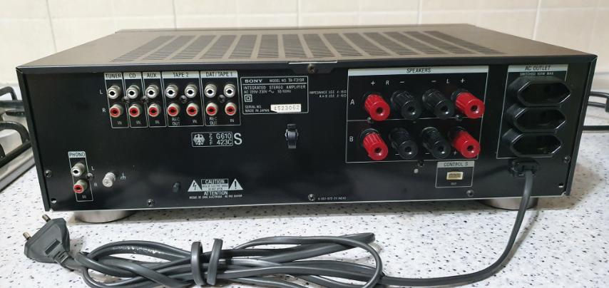 Sony TA - F319 R Integrated Stereo Amplifier foto 3