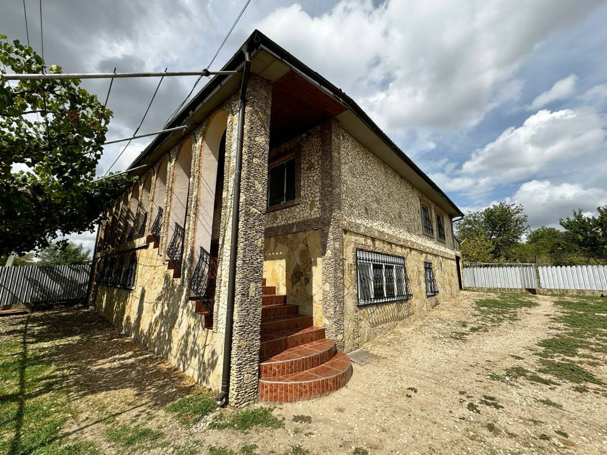 Casă Floreni, Teren 12 ari !