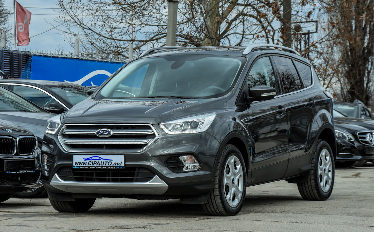 Ford Kuga foto 1