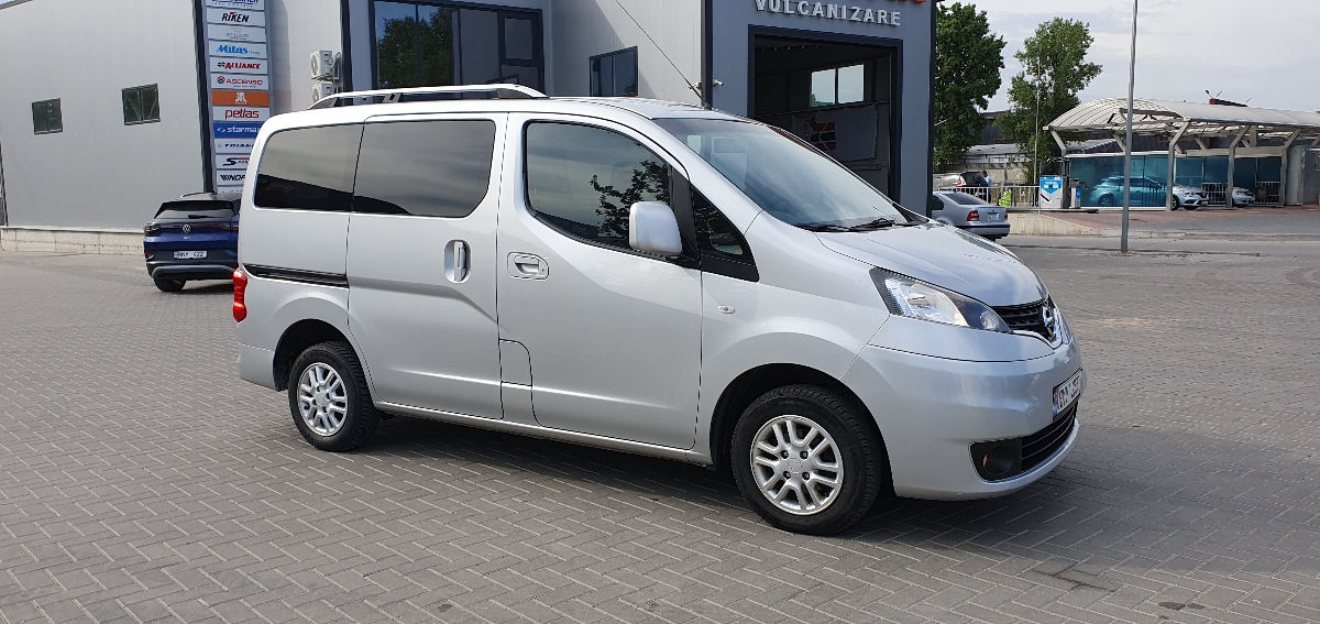 Nissan NV200 фото 0