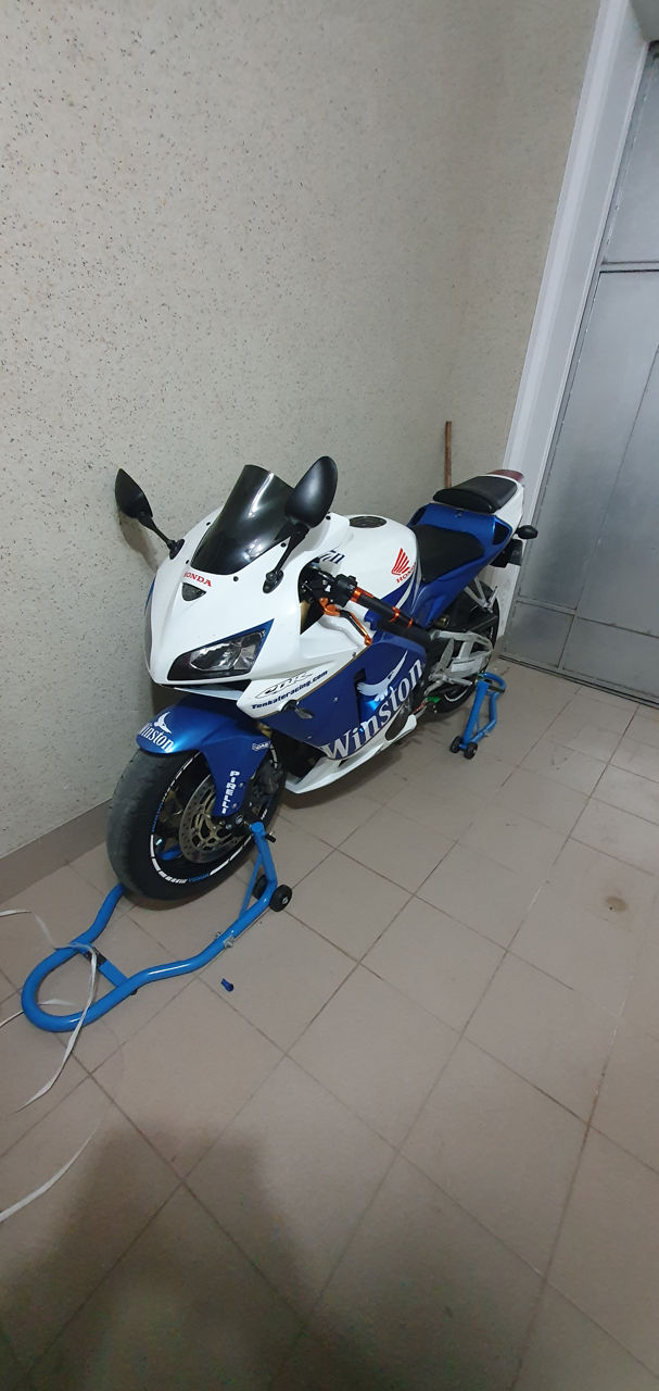 Honda Cbr600rr foto 9