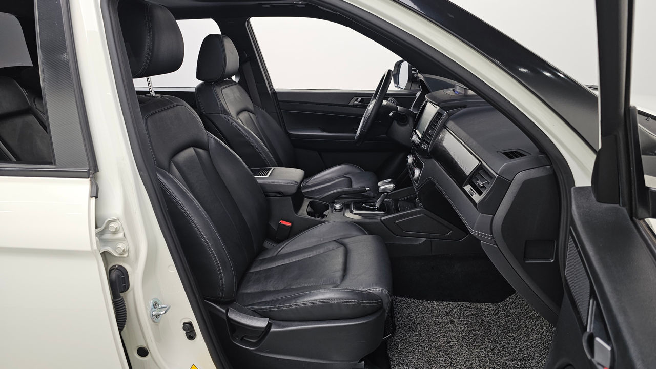 Ssangyong Rexton фото 6