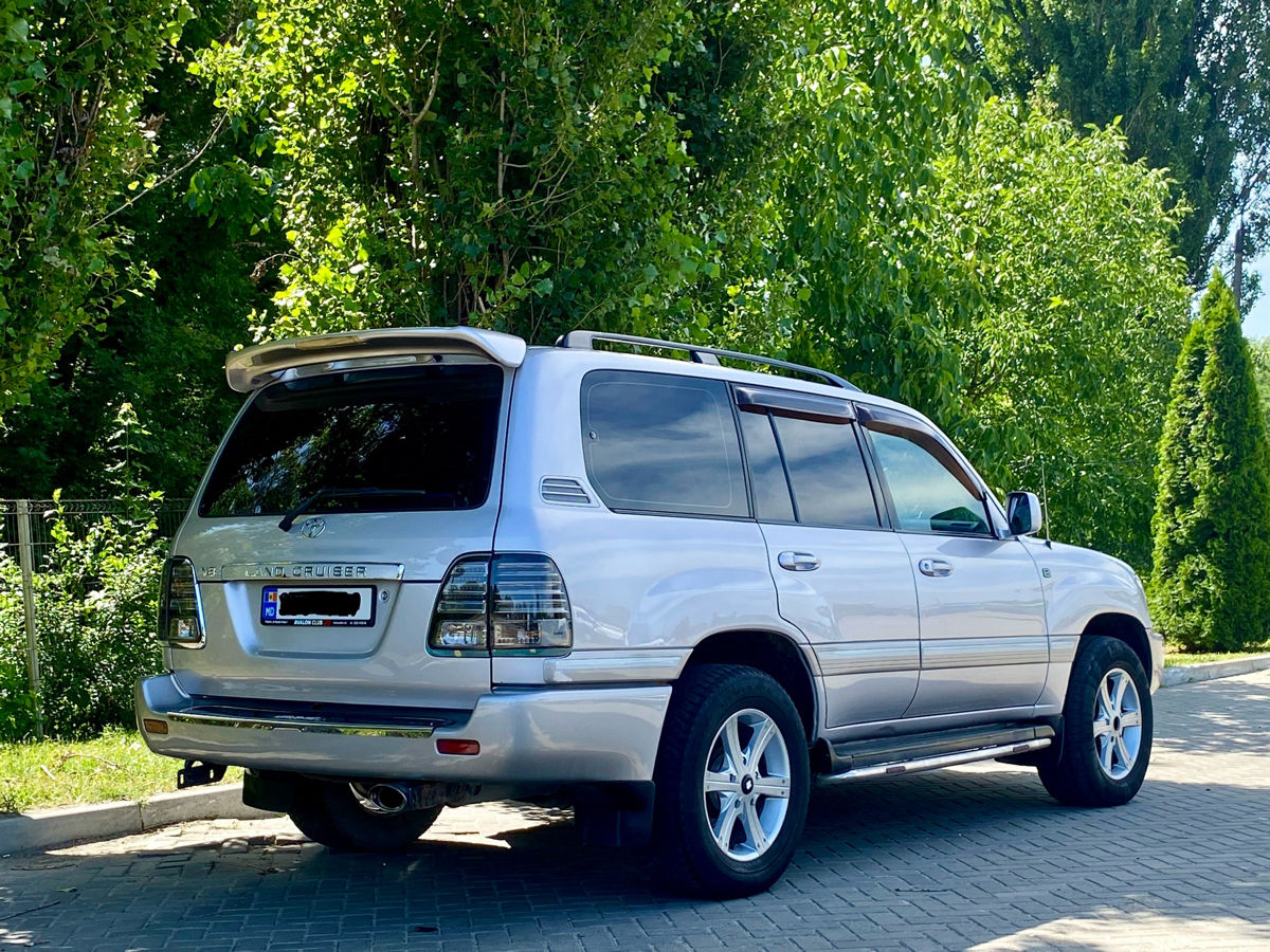 Toyota Land Cruiser foto 2