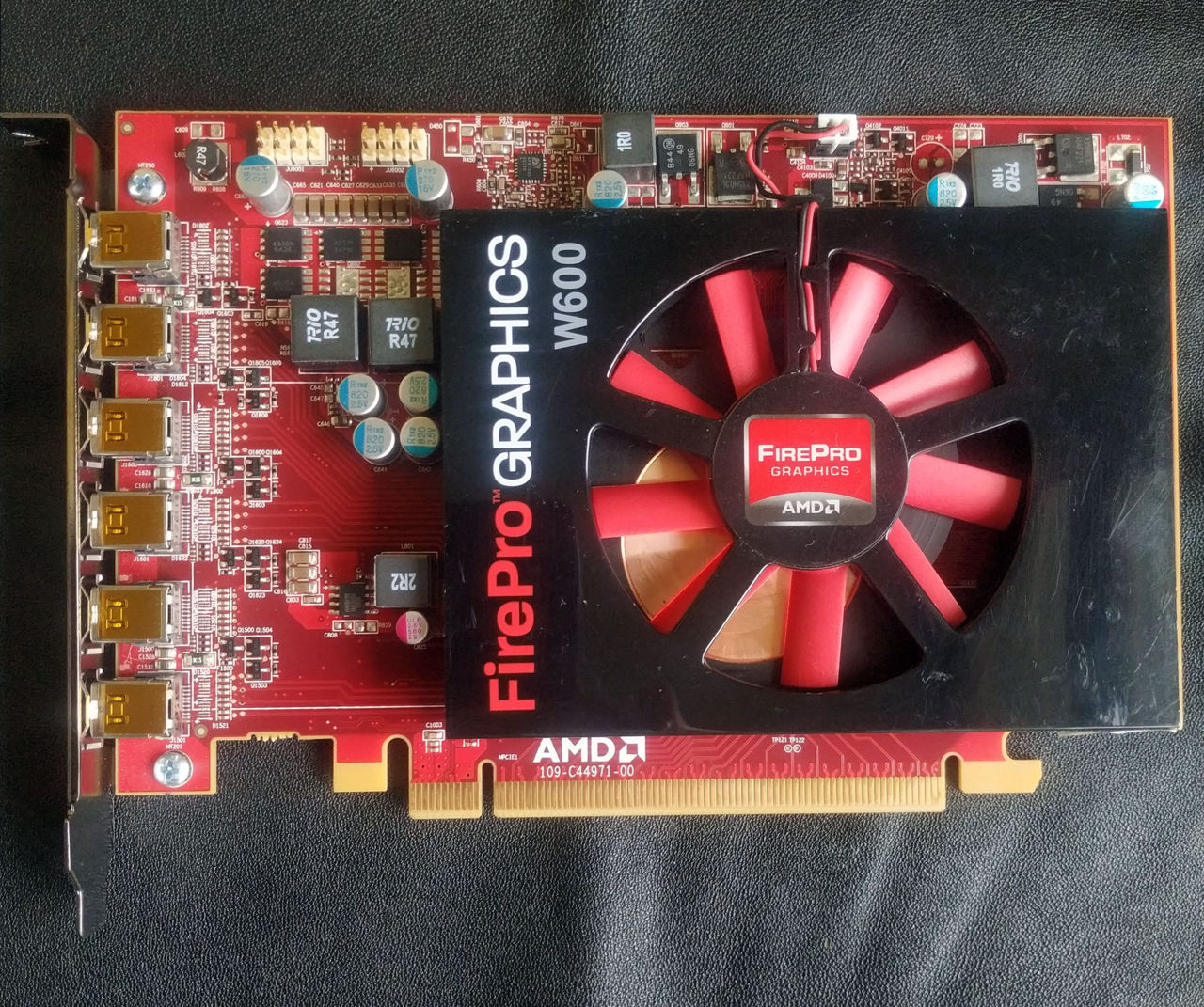 AMD FirePro W600 (6x mini-DisplayPort, EyeFinity) foto 1