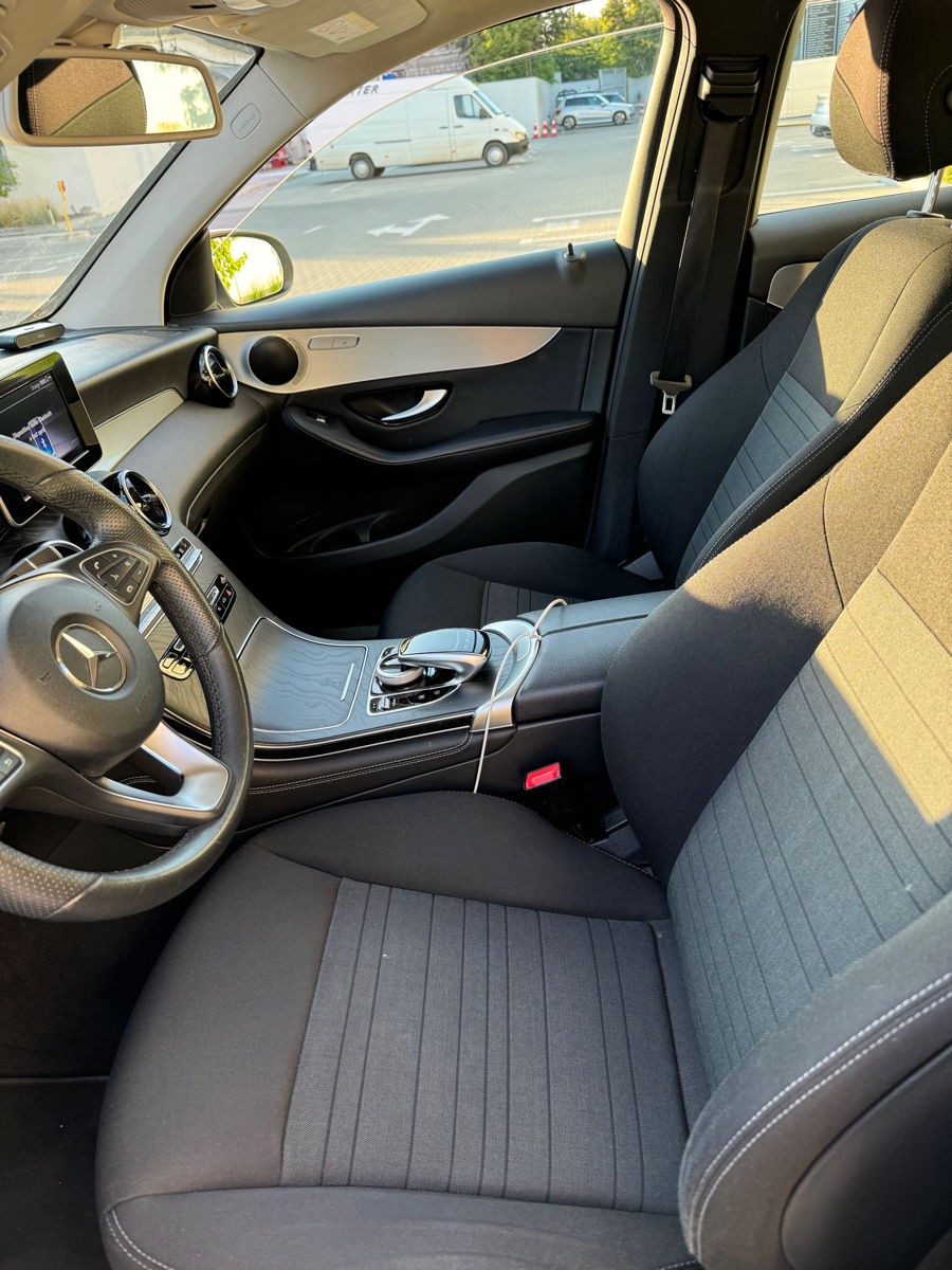 Mercedes GLC foto 2