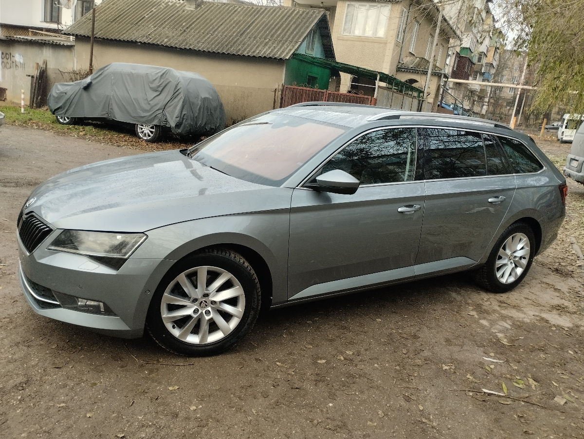 Skoda Superb фото 0