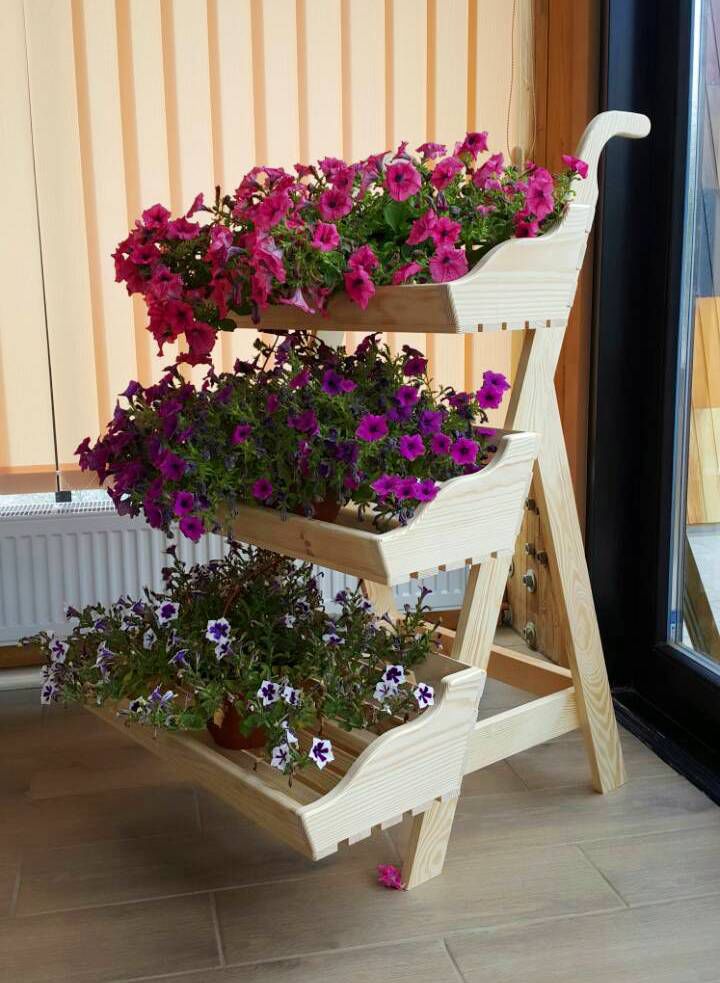 Компания "Avantaj AV" Предлагает:  цветники разных конфигураций. Будки для ваших питомцев фото 3